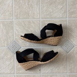 Chic Black Wedge Sandals with Braided Sole